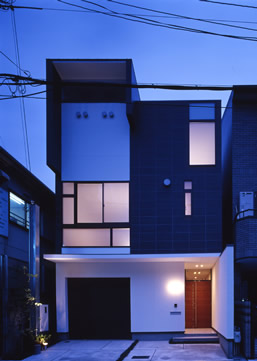 建築家との住まいづくりなら、予算内でお客様の思い通りのガレージハウスが実現できます!