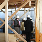 ザウスでは、建築途中の住まいを見学する「構造見学会」も行っています。