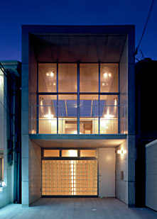 狭小・変形地住宅の施工例に「東住吉の狭小住宅・大阪」をアップしました。