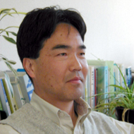 小島 健一 (コジマ ケンイチ)