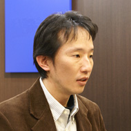 濱里豊和 (ハマザト トヨカズ)